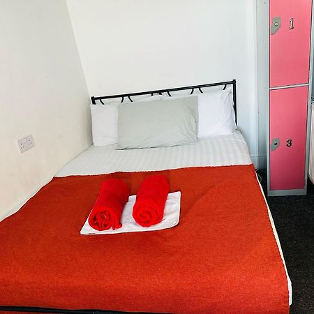 Backpackers Blackpool Hotel & Suites المظهر الخارجي الصورة